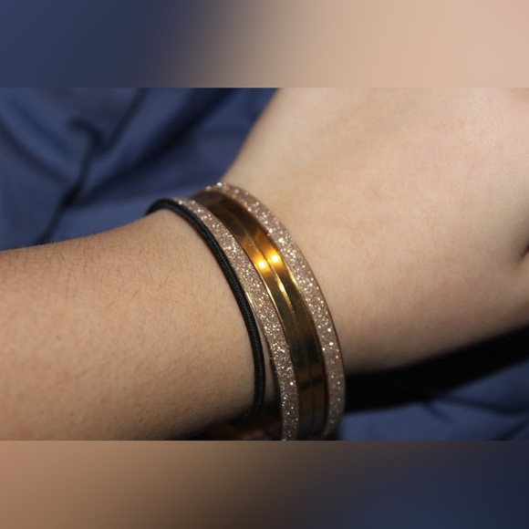 Gold bracelets bundle OS - Picture 8 of 8